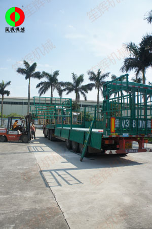 山東客戶定制的蔬菜清洗加工生產線順利出貨！